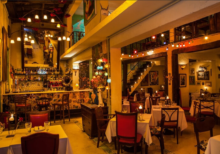 Restaurante RUELLA Bistrô fica próximo ao Apartamento Solis4 Residences